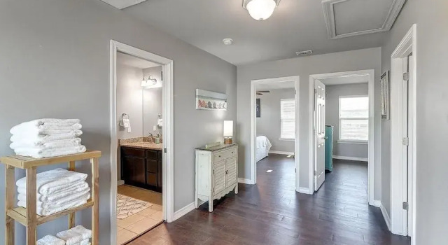 Captains Quarters 4 Bedroom Home by Redawning