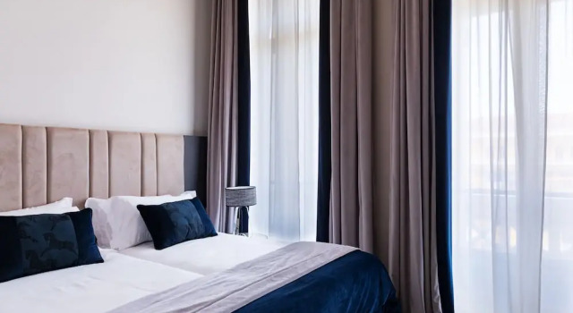 Двухместный номер Superior с балконом и с видом на город Amadomus Luxury Suites