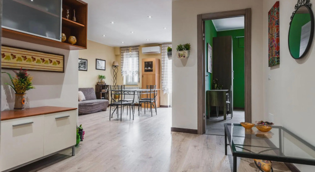 Leonardo 5 House in Catania, Забронировать Отель Катания Сицилия, рядом с Парк Вилла Беллини