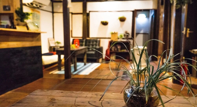 Slow House Kyoto - Hostel, Book Hostel Karahashi-rajōmonchō Kyoto