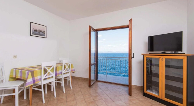 Beautiful Home in Prigradica With Wifi and 7 Bedrooms, Prenota Hotel Prigradica 