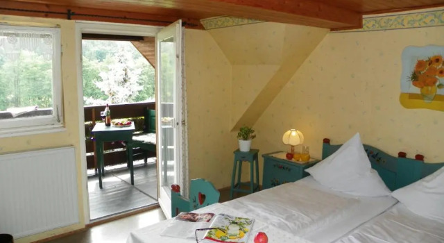 Landhotel Steigerwaldhaus, Rezervați Hotel Hoteluri în Schluesselfeld cu mic dejun, Mic dejun