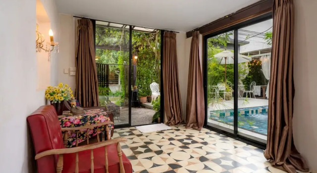 Secret garden pool villa, Забронировать Отель Хуахин провинция Прачуапкхирикхан, рядом с Baan Sillapin Artists' Village