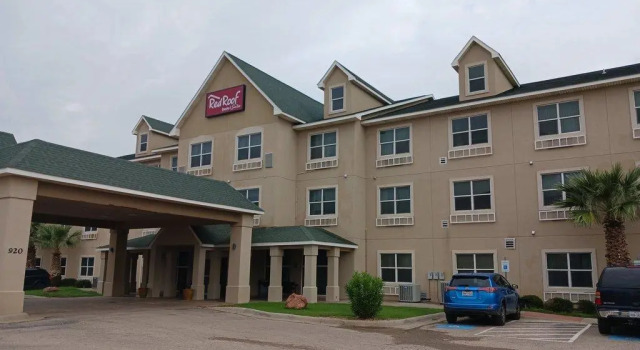 Red Roof Inn & Suites Midland