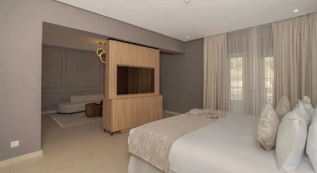 Четырёхместный полулюкс с балконом и с видом на город Amanar Hôtel & Spa Ouarzazate