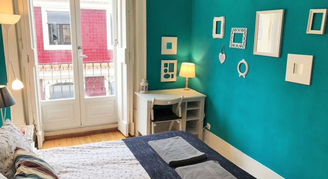 Spacious charming flat - heart of Lisbon