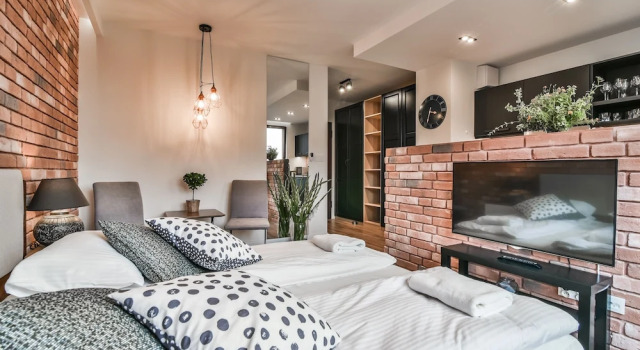 Chmielna Gdańsk 73, Varaa Hotelli Hotellit Pommeri pysäköinnillä, Pysäköinti