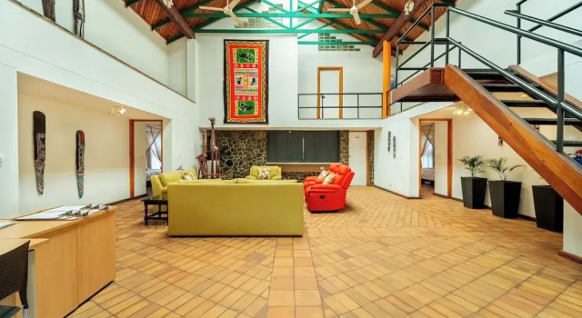 Kasongo Lodge, Rezerwuj Hotel Hotele w Victoria Falls z basenem, Basen
