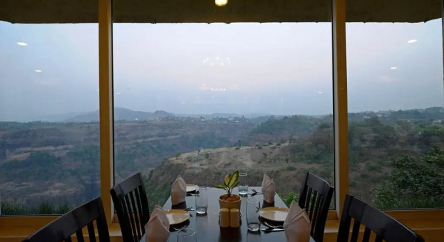 Hotel Duke's Resort