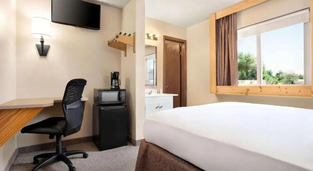 Номер Standard Travelodge by Wyndham Guernsey