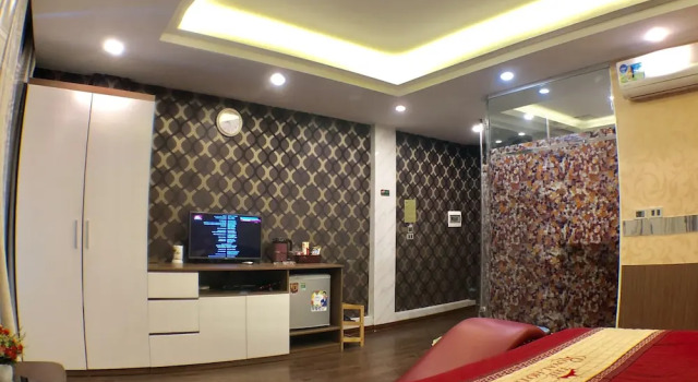 Номер Deluxe с балконом The Royal Hotel Near West Lake