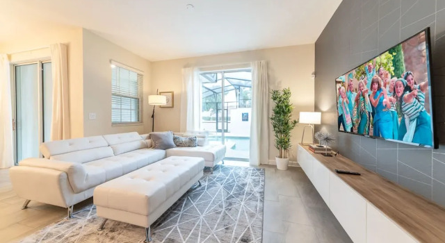 Beautiful Storey Lake Retreat Minutes From Disney, Varaa Villa Kissimmee Kissimmee