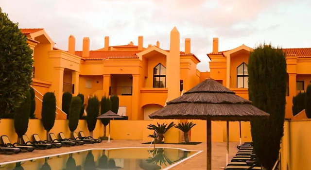 Апартаменты Luxury 3-bedroom apartment at high-end Praia da Luz