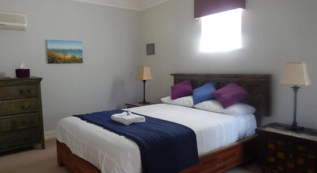 Corporate Self Contained Unit - Fraser Street, Book Hotel Rockingham Perth Region