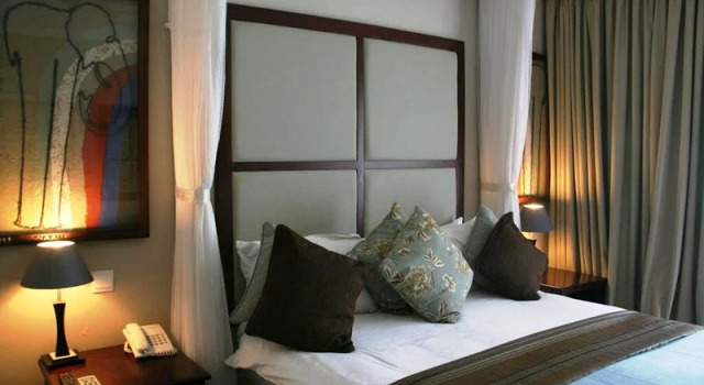 Двухместный номер Standard с балконом и с видом на реку Azambezi River Lodge