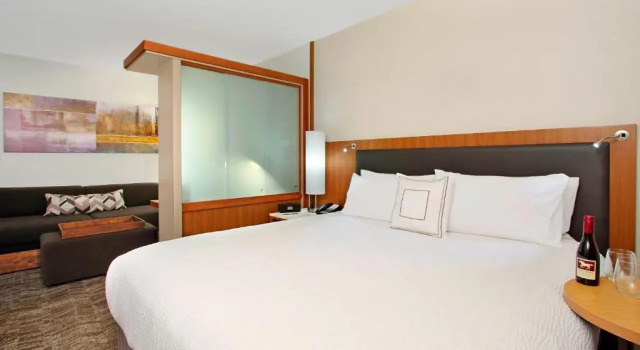 Studio SpringHill Suites by Marriott Madera