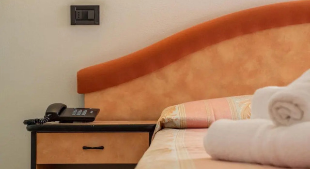 Четырёхместный номер Standard с балконом Hotel Nobel
