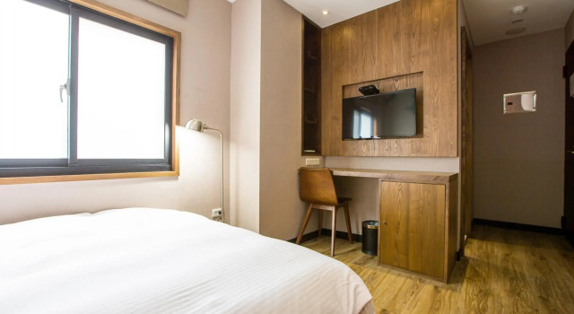 Taichung Easylazy Inn