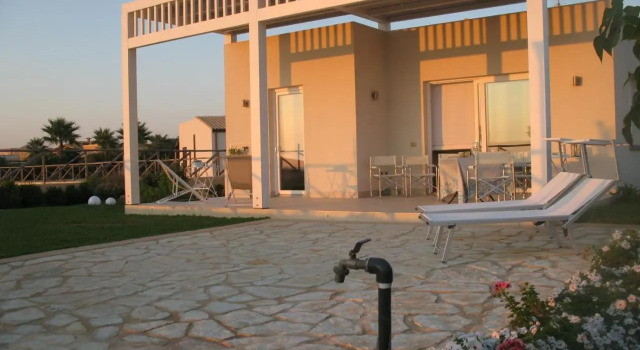 La scogliera, Book Hotel Hoteller i Petrosino med parkering, Parkering