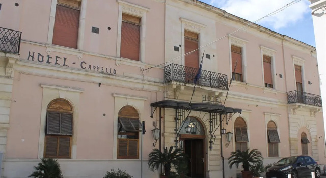 Hotel Cappello, Забронировать Отель Отели Лечче 3 звезды, рядом с Museo Sigismondo Castromediano, 3*