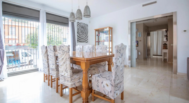 TH136 Villa Sant Ramon, Varaa Villa Hotellit Tarragonès uima-altaalla, Uima-allas