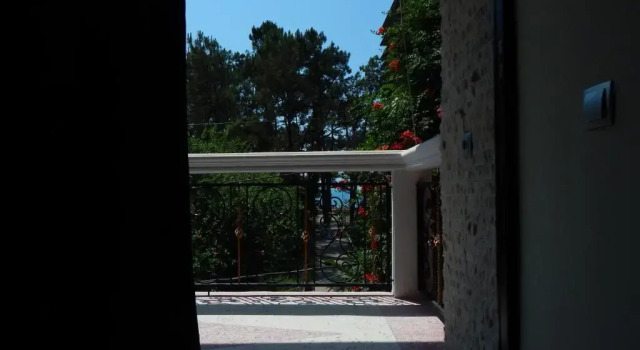 Guesthouse "Earth Center", Book Hotel Kobuleti 