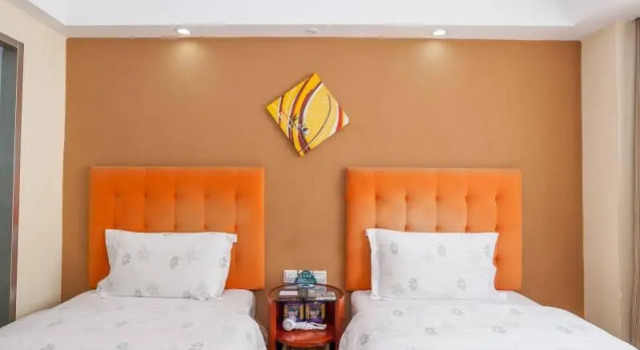 GreenTree Alliance Sichuan Chengdu Wenshuyuan Subway Station Hotel, Rezerwuj Hotel Hotele w Qingyang z parkingiem, Parking