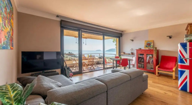Oltre House