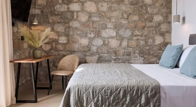 Kedros Milos Suites