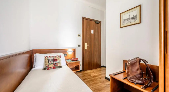 Standard Einzel Zimmer Hotel Daunia