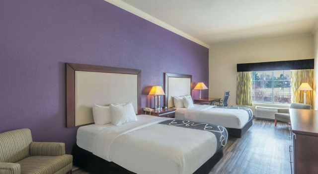 Четырёхместный номер Standard La Quinta Inn & Suites by Wyndham Loveland Estes Park