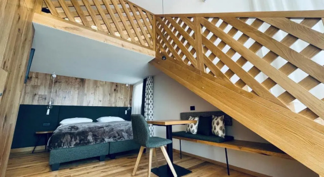 Люкс с балконом Hotel Pradat