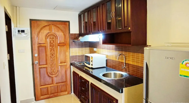 Двухместный люкс Economy с балконом Yensabai Condotel