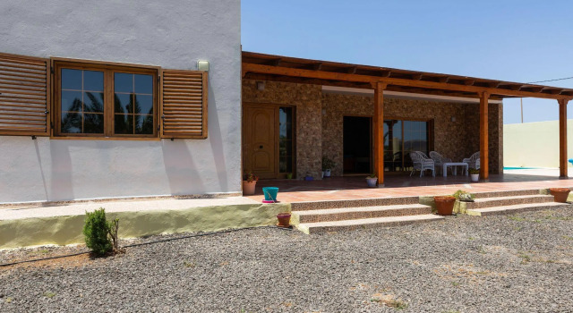 Exclusive Villa in Tuineje with Private Swimming Pool, Book Villa Tuineje Fuerteventura
