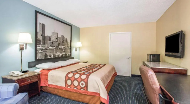 Номер Standard Super 8 by Wyndham Camp Springs/Andrews AFB DC Area