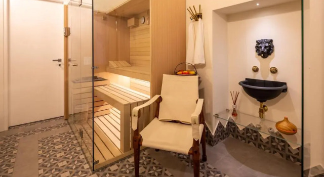 LA CASA COLORATA - Flats in Milan - Bocconi, Book Hotel Porta Romana Milan
