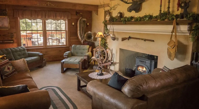 The Log House Lodge Bed & Breakfast