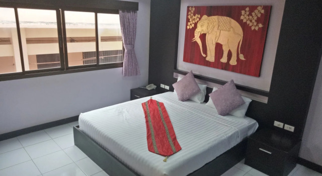 Zip Lounge & Apartments