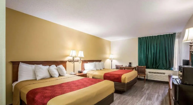 Номер Standard Econo Lodge Inn & Suites Fairview Heights St Louis