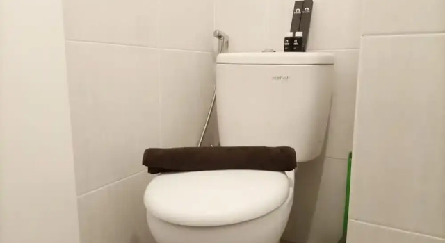 Апартаменты Comfortable And Tidy Studio At Barsa City Apartment