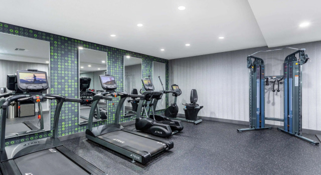 La Quinta Inn & Suites by Wyndham Tampa Central