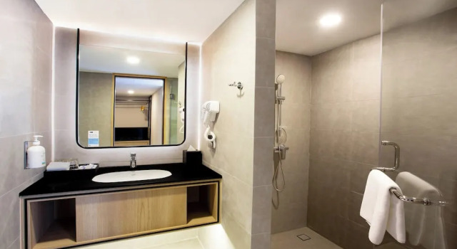 Двухместный номер на верхнем этаже Standard Отель Holiday Inn Express and Suites Bangkok Central Pier