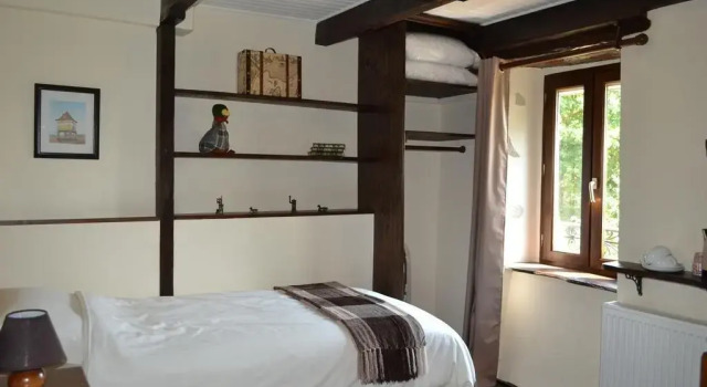 Le Petit Canard, Rezervovat Hotel Hotely v Saint-Jean-de-Marcel s bazénem, Bazén