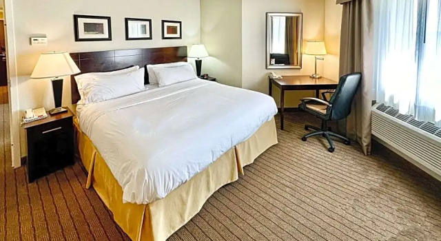 Номер Standard Holiday Inn Express and Suites Kincardine