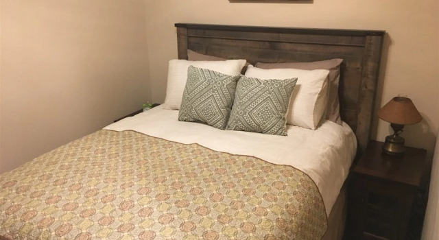 Bozeman - Whispering Pines 1B, Buchen Sie Ferienhaus Belgrad 