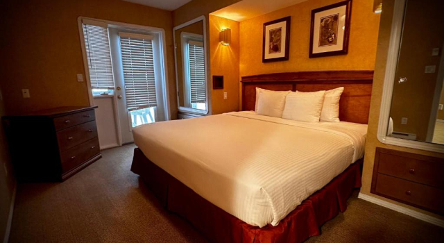 Полулюкс Mountain View Suites & Residency at Fairmont Hot Springs