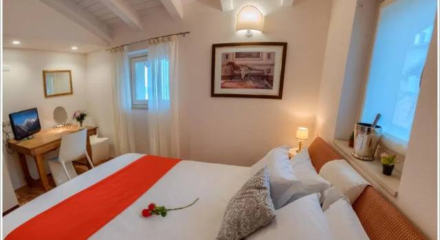 Villa Aquarius - Larihome A08, Prenota Villa Vercana Como