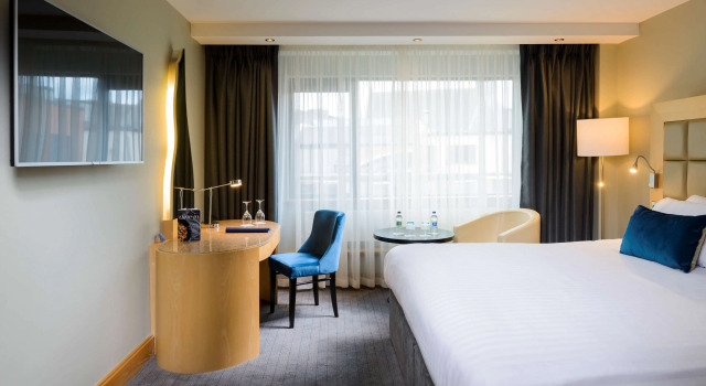 Radisson Blu Hotel, Athlone, Забронировать Отель Атлон 
