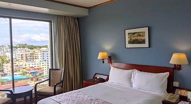 Номер Deluxe The Peninsula Chittagong Limited