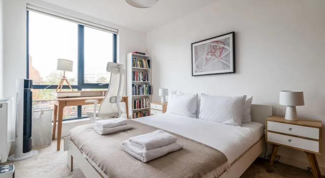 Modern Brixton Jewel Apartment